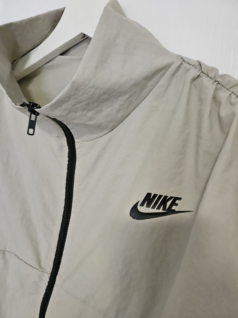 Nike Zip-Up Jacket - Picture 3 of 5